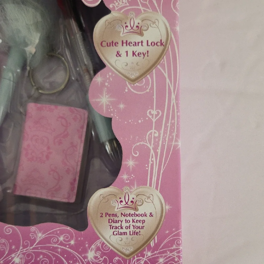 Disney Princess Pink Stationery Set with Lock and Key - Picture 5 of 6